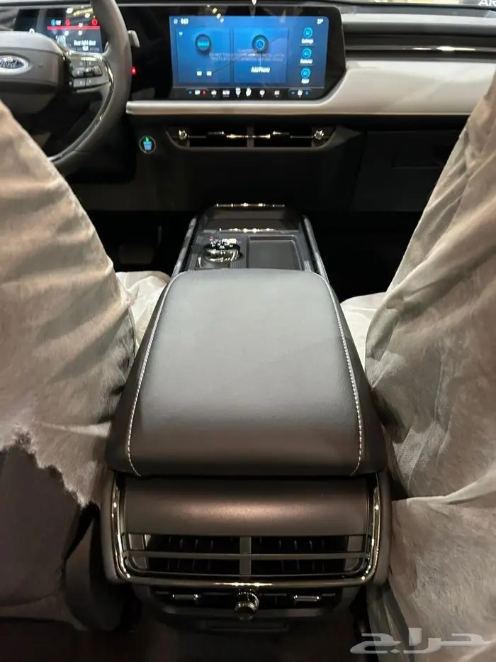 عرض خاص - فورد تورس إمبيانتى 2025 سعودى توكيلات الجزيرة . 6