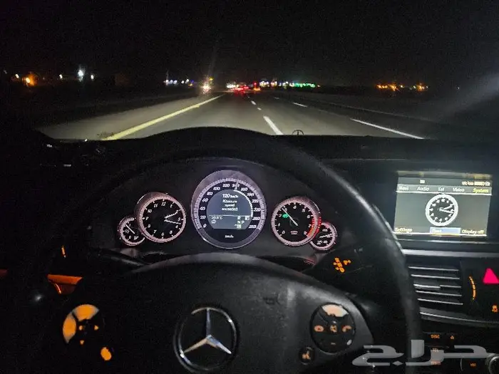 مرسيدس E300 موديل2010 مشروطه للبيع 3
