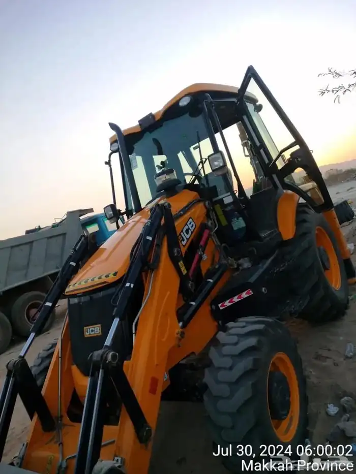 حفار عرجا جي سي بي 2024 سائق هندي رخصة تيو في إقامته 0