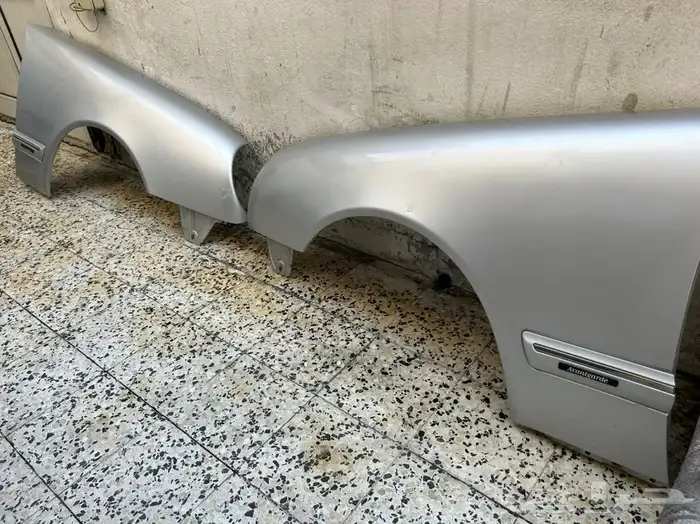 للبيع رفارف اماميه مرسيديس ابوعيون 2001 0