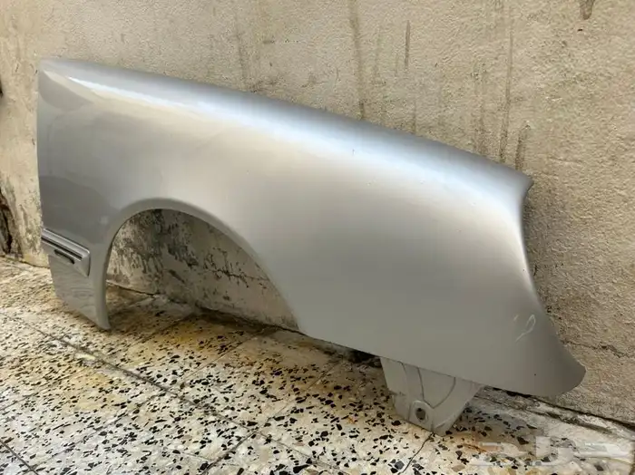 للبيع رفارف اماميه مرسيديس ابوعيون 2001 7