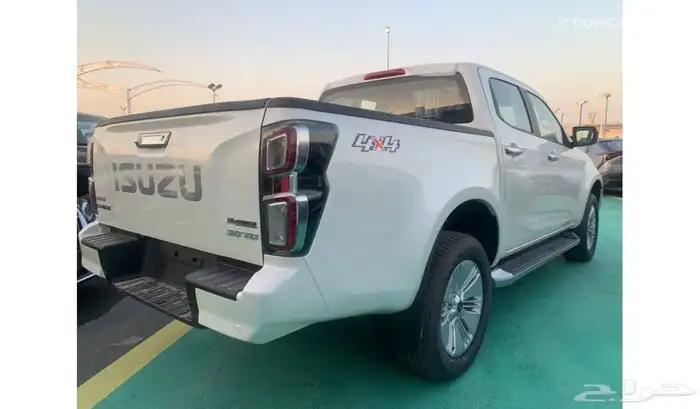 باب صندوق وصدام خلفي ايسوزو ديماكس 2023 5