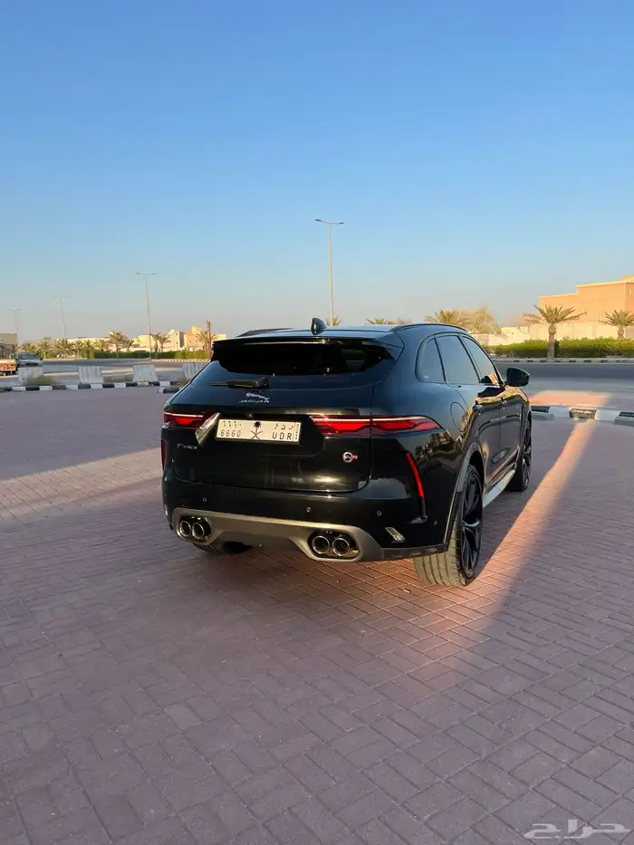 جاكوار F-PACE SVR V8دبل فل كامل 550 حصان تم البيع 27