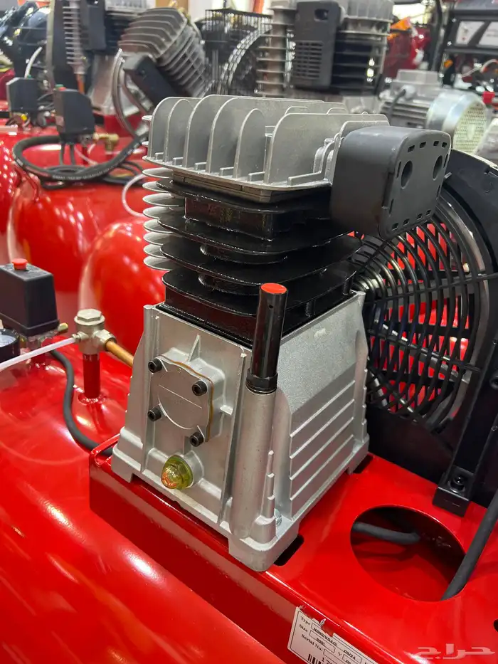 كمبروسر هواء 300 لتر ايطالي 2