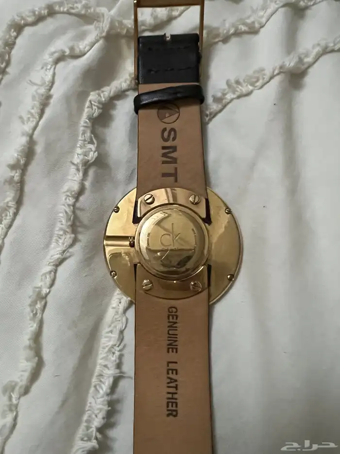 ساعه كلفن كلاين نسائيه نظيفه جدا 3