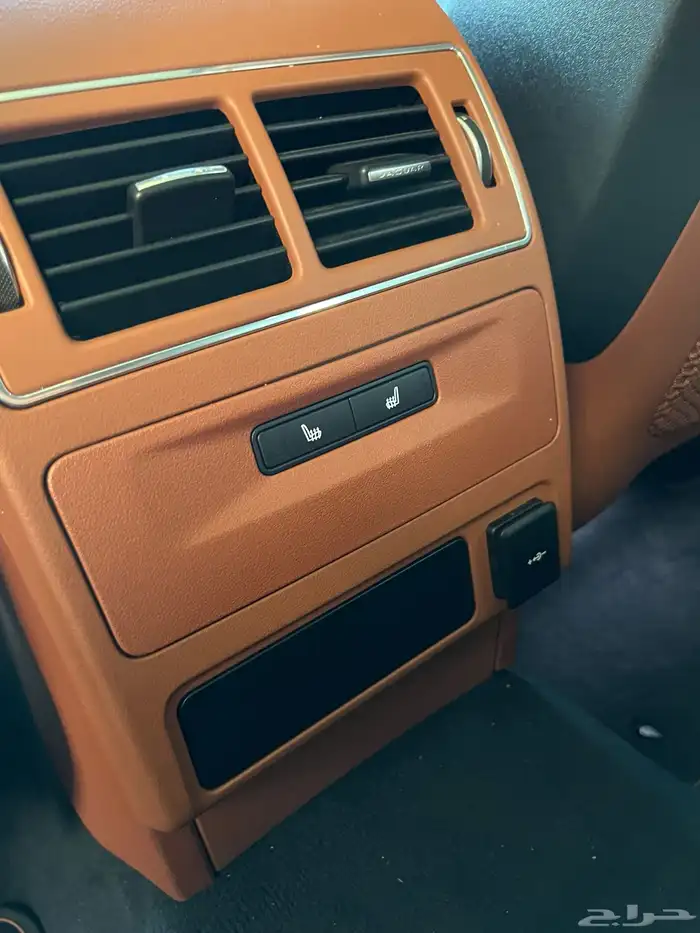 جاكوار F-PACE SVR V8دبل فل كامل 550 حصان تم البيع 24