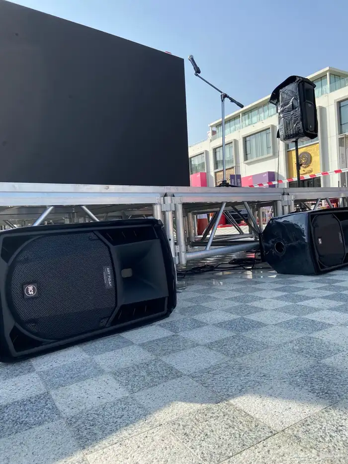 تأجير وبيع سستم صوت سماعات rcvومايكات شور 3