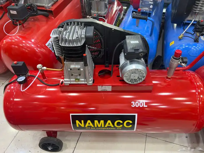 كمبروسر هواء 300 لتر ايطالي 1