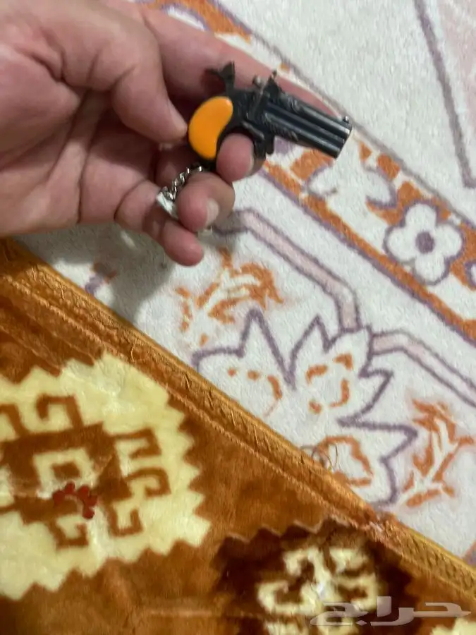 مسدس صغير وصوتة قوي لعبة 2