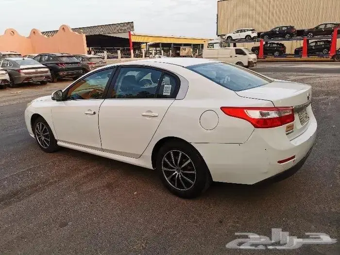 للبيع رينو سافران 4 سلندر موديل 2012 5