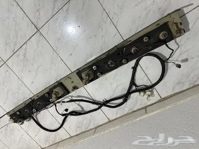 سطب عاكس خلفي تاون كار 1997-1995 6