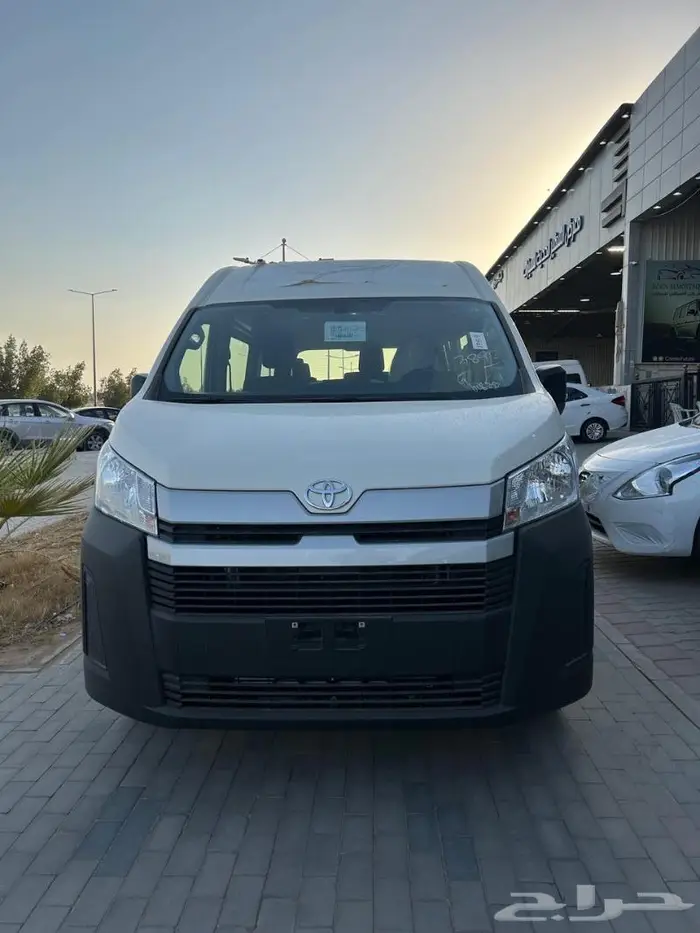 تويوتا هايس 13 راكب قير عادي ديزل موديل 2025 0