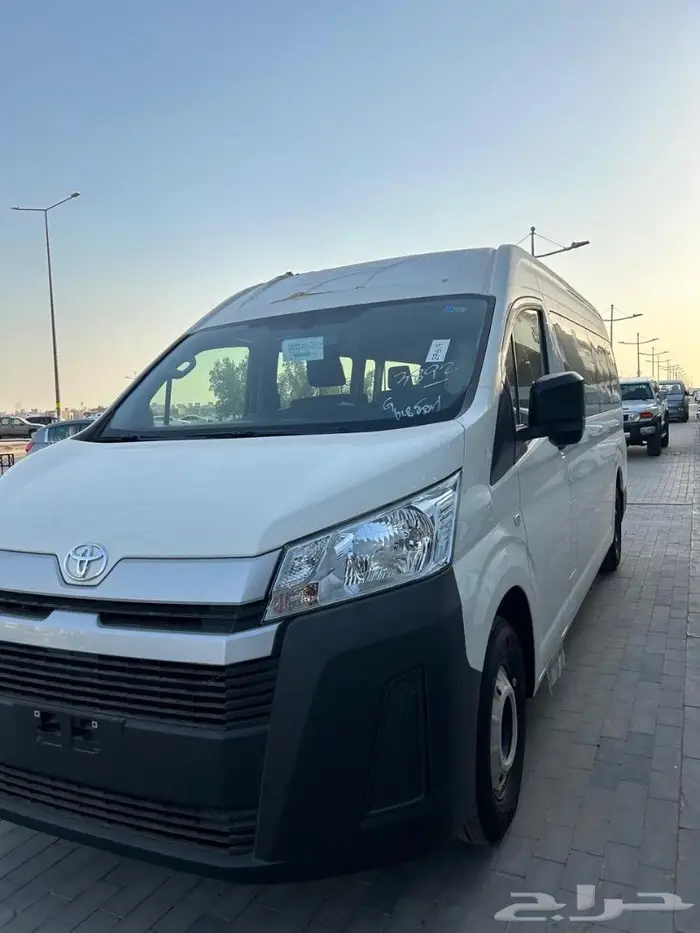 تويوتا هايس 13 راكب قير عادي ديزل موديل 2025 2