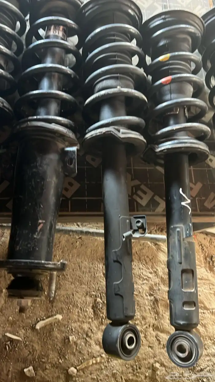 مساعدات لكزس is-GS 2