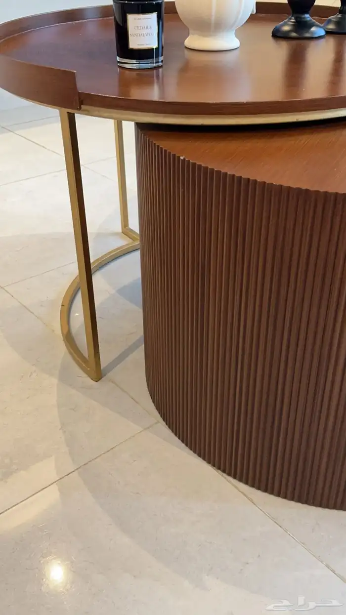 طاولات وسط و3خدمه 1