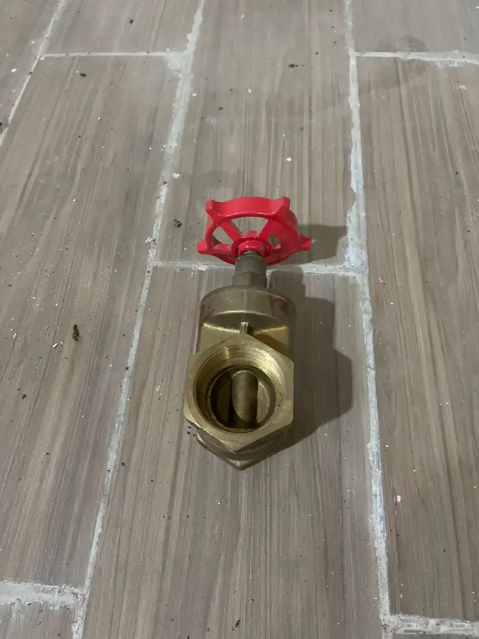 محبس ماء 1