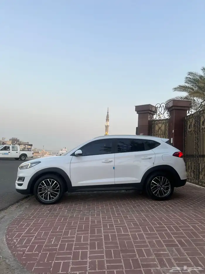 توسان 9 1 0 2 ديزل وكاله تم البيع خارج الموقع 5