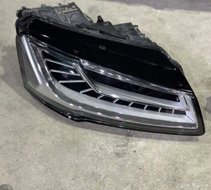 شمعة اودي A8 0