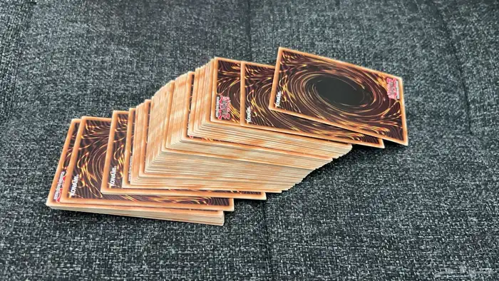 كروت يوغي يو yugioh cards اصلية وفي حالة ممتازة التواصل واتس 1