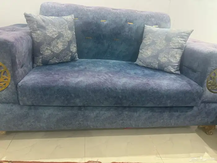 كنب شبه جديد استعمال بسيط سبب البيع عدم وجود مساحة كافية له 2