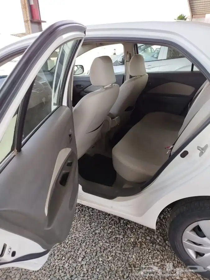 تم البيع يارس 2013 م 8