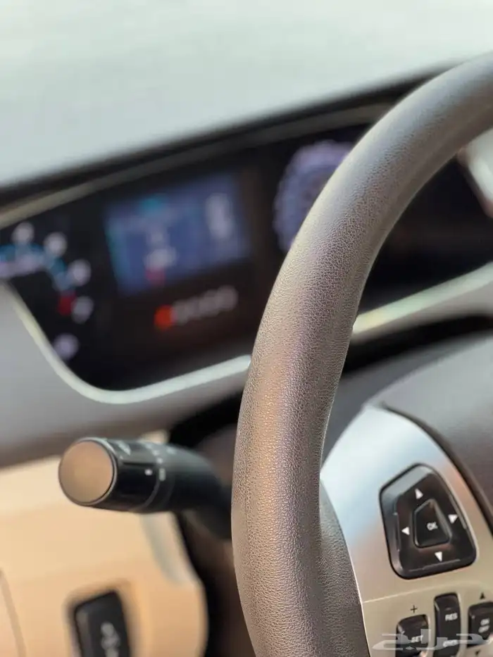 فورد تورس 2018 سعودي استندر ماشي 112 الف (تم البيع) 35