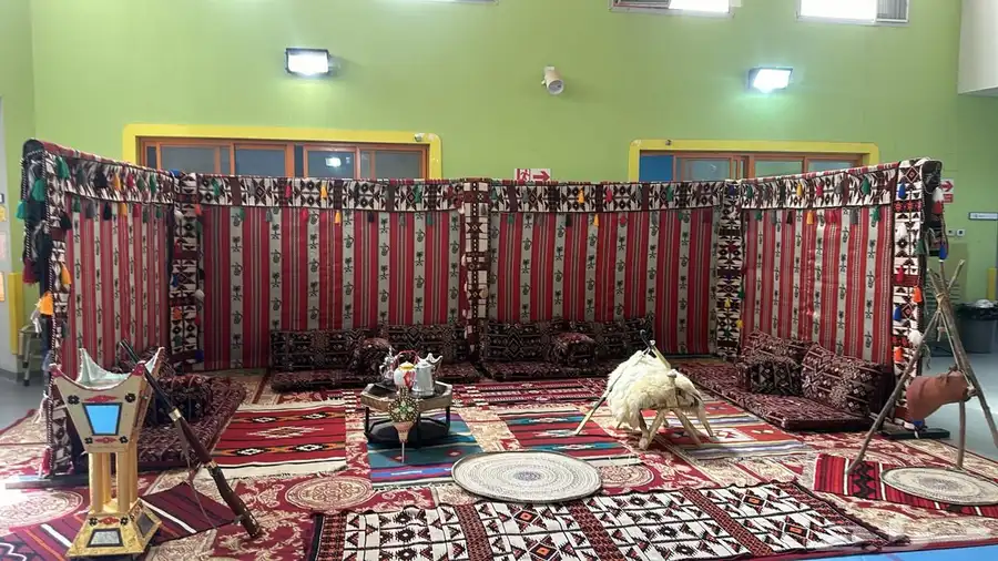 تاجير خيام  تاجير بيوت شعر زل ملكي كراسي طاولات كنب حديد 3