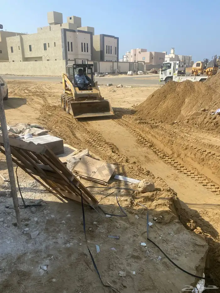 معدات ثقيله بوكلين شيول بوبكات جي سي بي 1