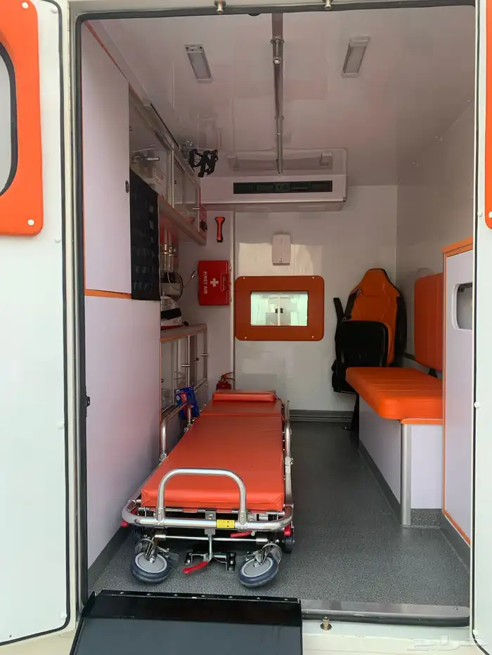 للبيع او الإيجار إسعاف جيب ديزل 12