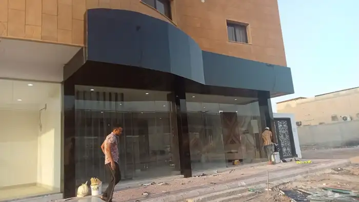ستيكرات سيارات واجهات خارجيه احرف بارزة كلادينج زنكور دعايه 12