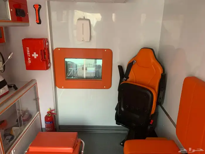 للبيع او الإيجار إسعاف جيب ديزل 13