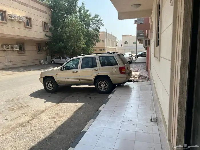 قراند شيروكي 2000 6
