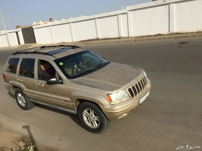 قراند شيروكي 2000 16