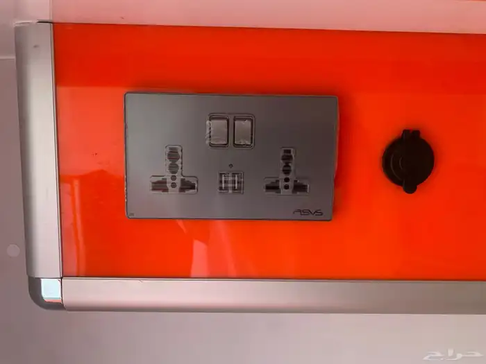 للبيع او الإيجار إسعاف جيب ديزل 25