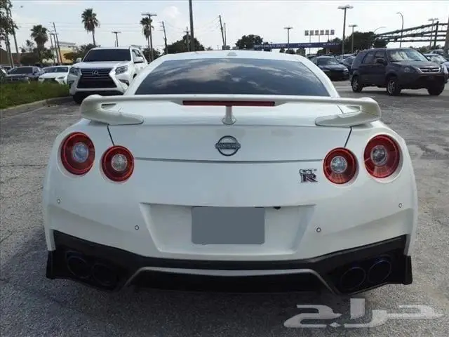 نيسان GTR Premium موديل 2023 (مستعمل) 3