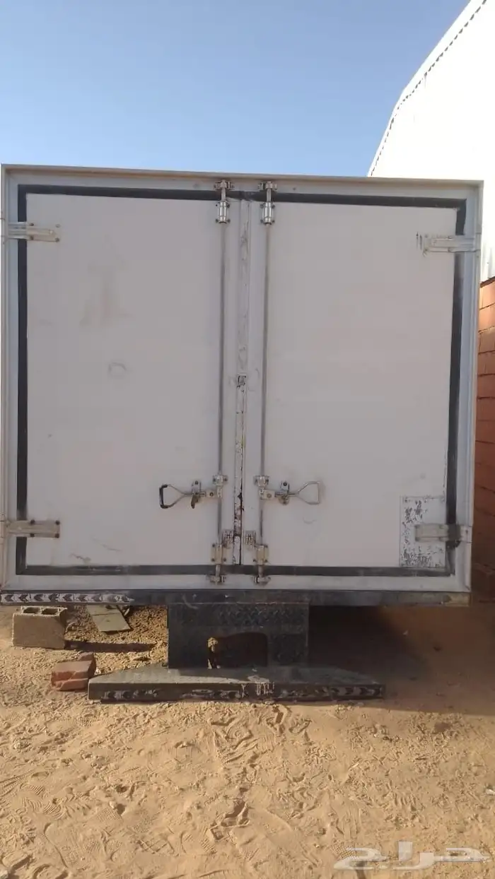 حافظة تجميد 5 متر مع محرك كوبلند 3 حصان 9