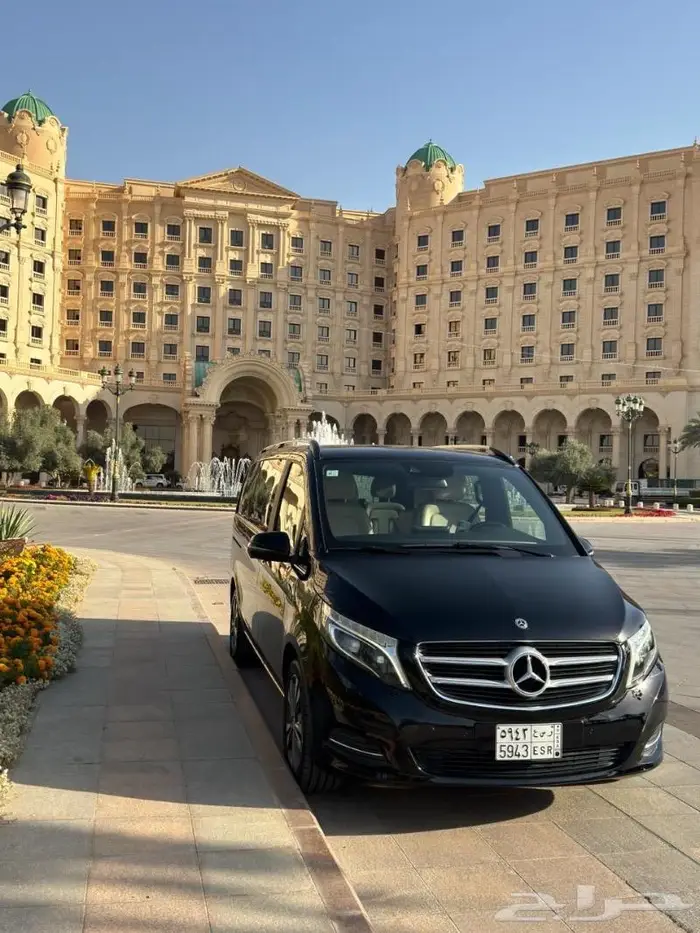 حافلات VIP مرسيدس فاخرة 1