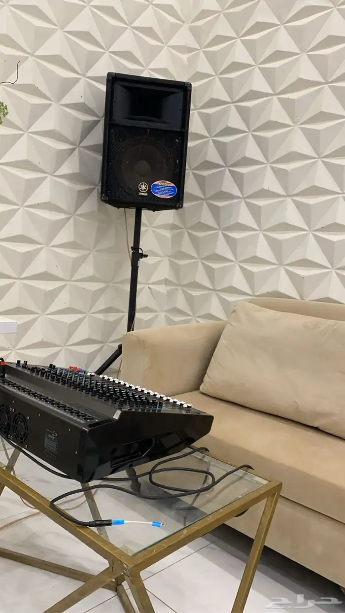 تاجير سماعات. ياماها مع ا مكسر 1