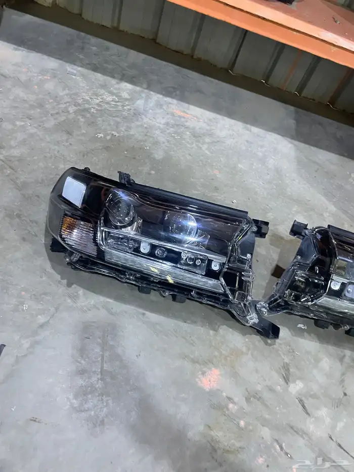 شمعات اماميه لاند كروزر موديل 2018__2019__2020___2021 وكاله 1