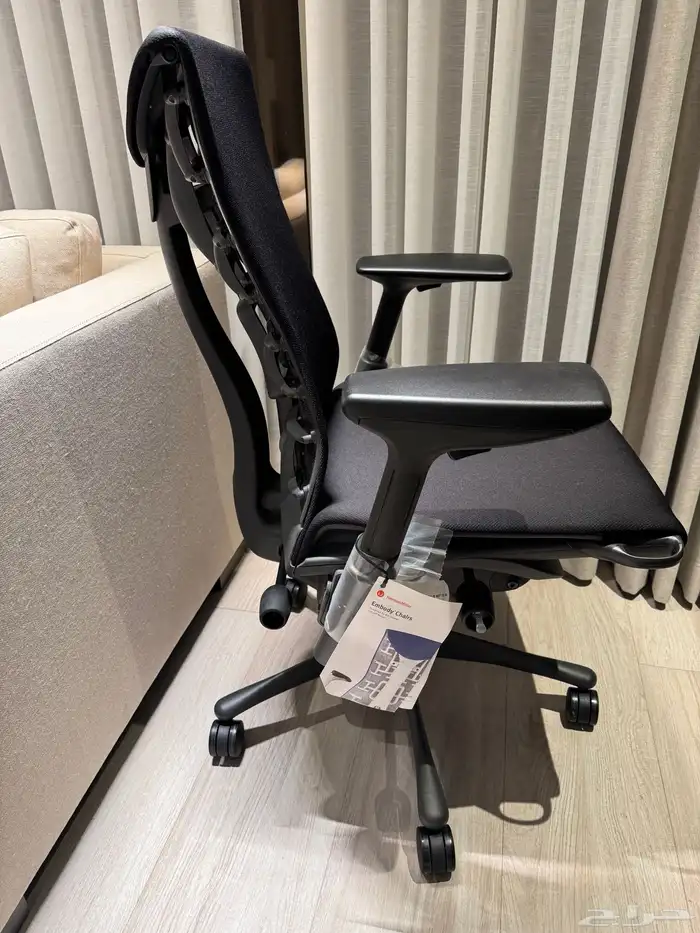 هيرمان ميلر امبودي جديد بالكرتون Herman miller embody للبيع 7