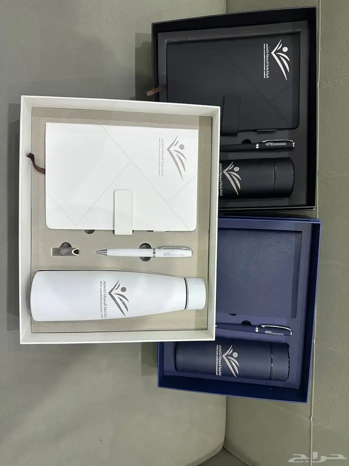 طباعة بوكسات هدايا فاخرة توزيعات شركات 1