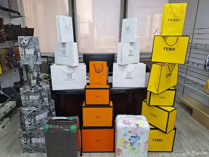 اكياس وبكسات ماركات 3