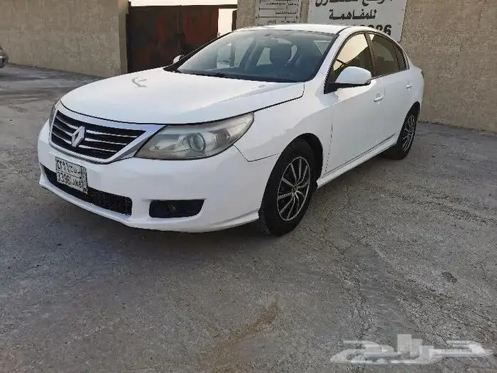 للبيع رينو سافران 4 سلندر موديل 2012 0