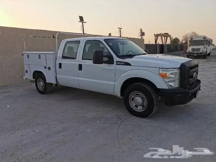 للبيع ونيت فورد F350 غمارتين بدون دبل ماشي قليل 12