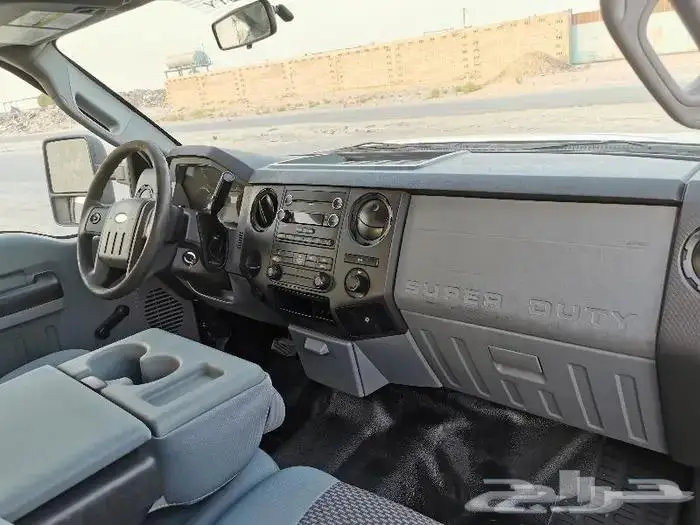 للبيع ونيت فورد F350 غمارتين بدون دبل ماشي قليل 30