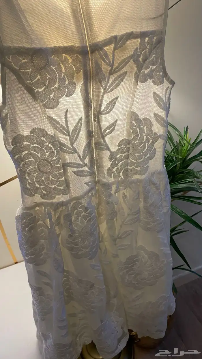 فستان اطفال بنت ابيض ماركة Guess جيس 4