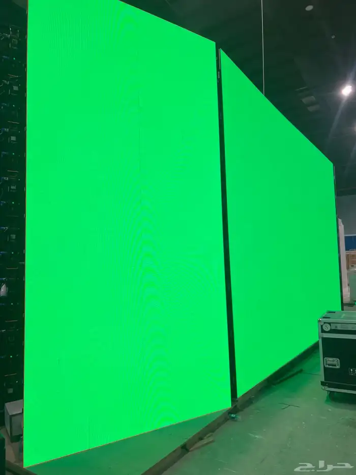 تأجير وتنظيم المعارض والمؤتمرات شاشات إضاءات صوتيات 1