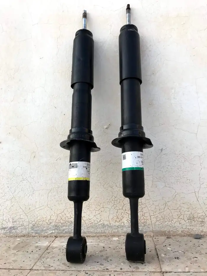 قطع غيار هايلوكس دبل وعادي 2015 اصلي وكالة 0