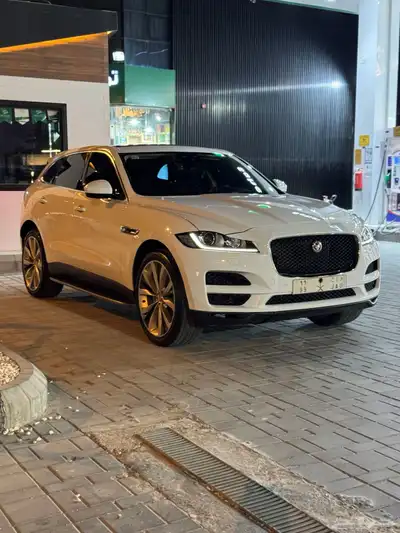 جاكوار اف بيس 4