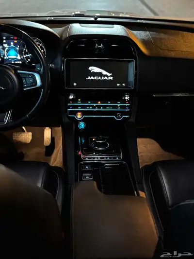 جاكوار اف بيس 21